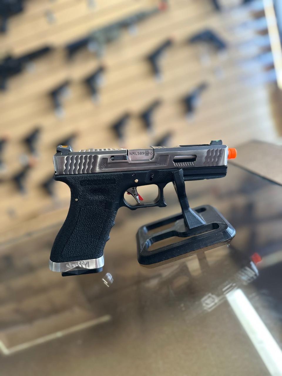 G17 WE